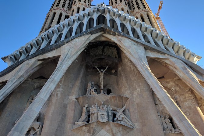 Park Guell and Sagrada Familia, Gaudí's Masterpieces Private Tour - Park Güell: Gaudí’s planned hillside project