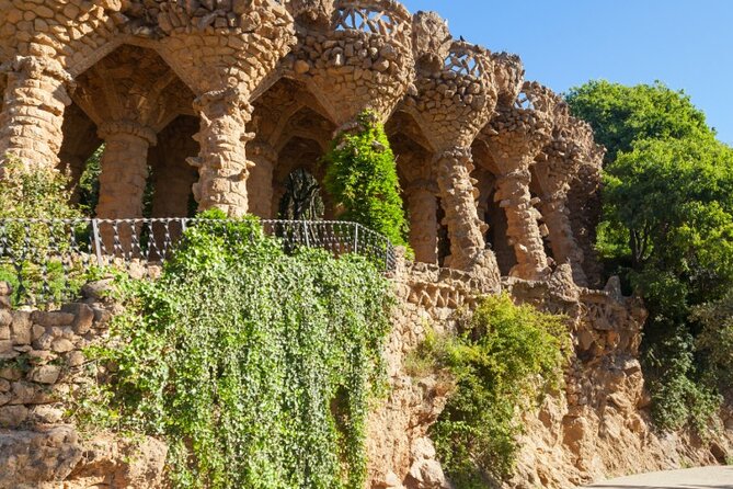 Park Guell Gaudi's Wonder Guided Tour Max 6 People Group - Meeting at 4:30 pm on Carrer del Carmel