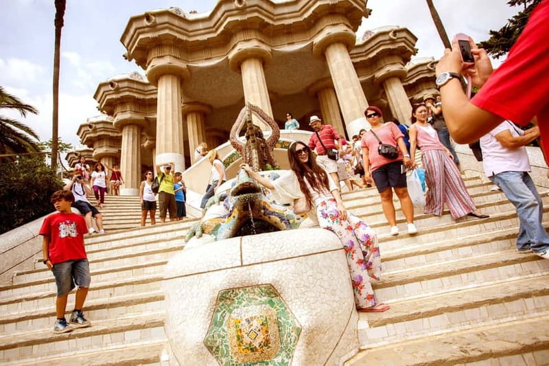Park Güell: Guided Tour with Optional Gaudí Experience Entry - Key points to know before you go