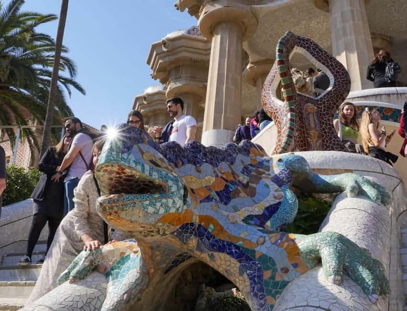 Park Güell: Guided Tour with Optional Gaudí Experience Entry - Checking in at Carrer de Larrard 41