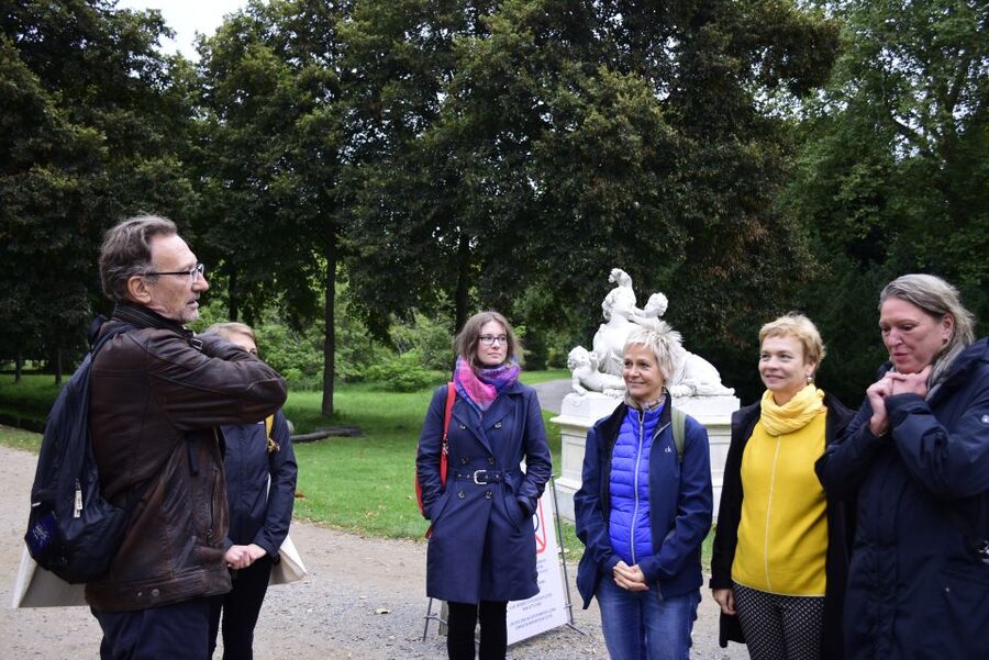 Potsdam: Guided Walking Tour of UNESCO Site and Architecture - Weather, clothing, and practical planning