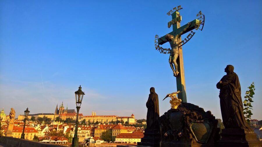 Prague 3-Hour Architectural Tour - Weather, mobility, and what to bring