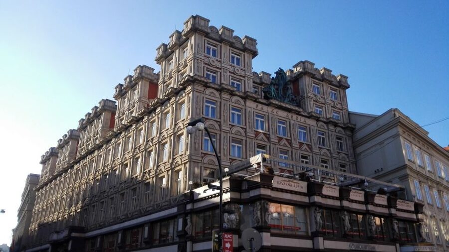 Prague 3-Hour Architectural Tour - Starting in Old Town with one hour of Gothic and Renaissance detail