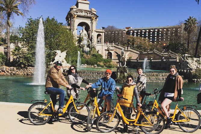Private Barcelona Bike Tour, Gaudi's Art and Medieval Districts with Local Guide - A quick ride from the old city to Gaudí’s Barcelona