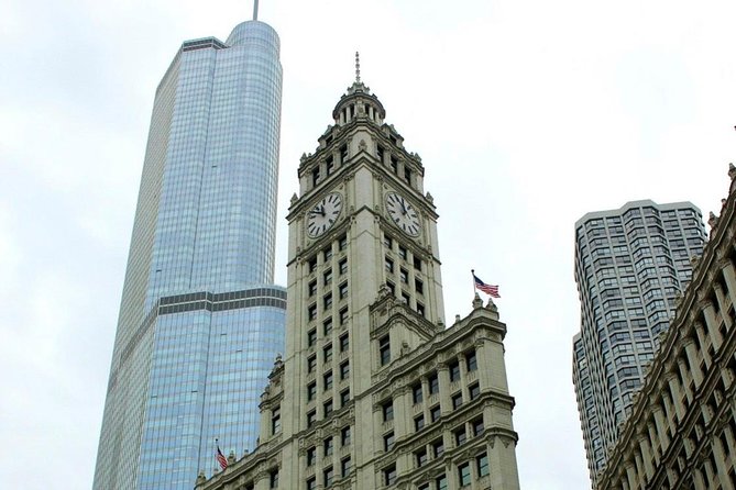 Private Chicago Architecture Tour - A private way to read Chicago’s skyline
