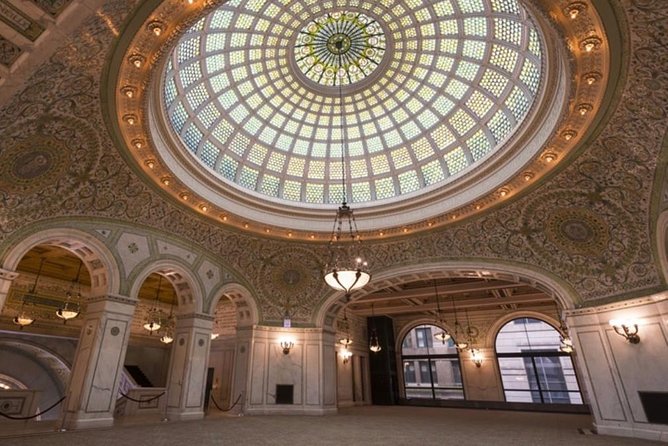 Private Chicago Architecture Tour - The Magnificent Mile beyond the storefronts