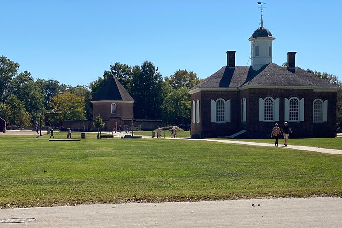 Private Colonial Williamsburg Architectural Tour - Starting at the Colonial Williamsburg Visitor Center