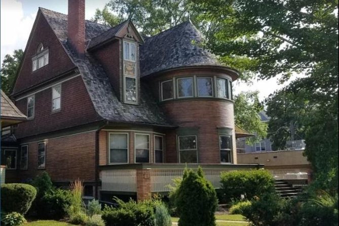 Private Frank Lloyd Wright Architectural Tour by Luxury Vehicle - Key points before you book