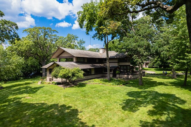Private Frank Lloyd Wright Architectural Tour by Luxury Vehicle - What this Oak Park tour really is