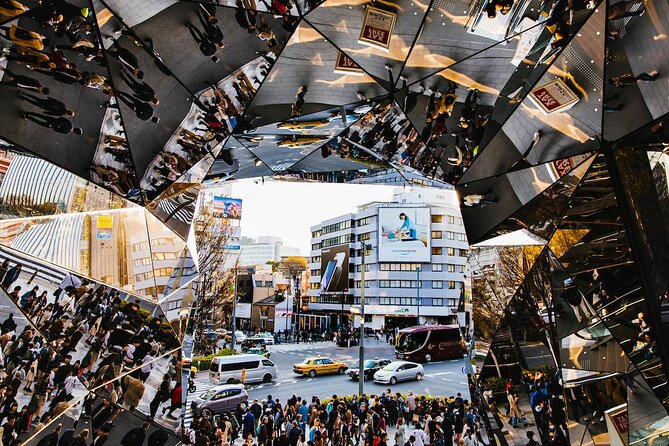 Private Harajuku Omotesando Architecture Walking Tour - Omotesando turns shopping into architecture