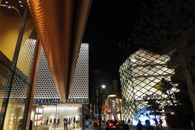 Private Harajuku Omotesando Architecture Walking Tour - The backstreets show another Harajuku