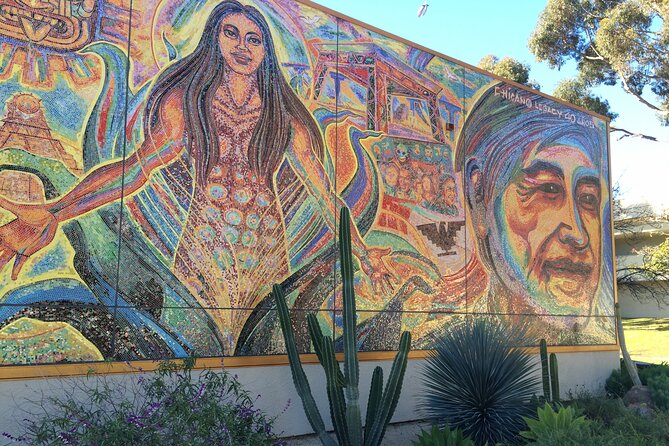 Private Secret La Jolla Art, Viewpoints and Architecture Tour - Walking through La Jolla’s outdoor art collection