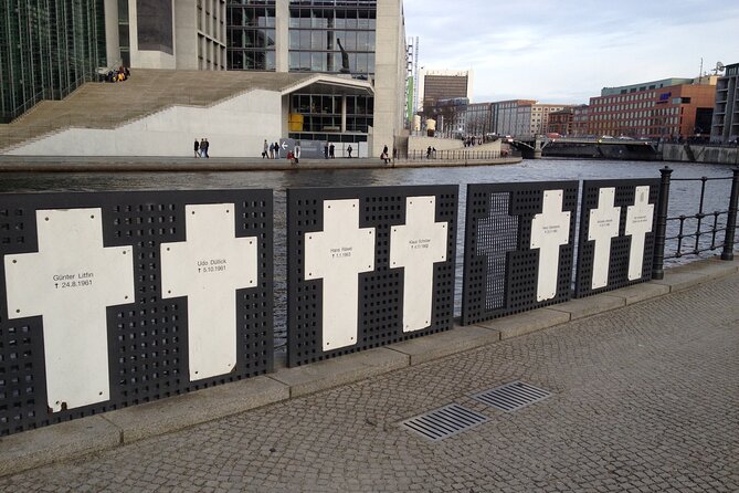 Private Taxi Tour of City East History and Architecture 2-3h - Wall history, Potsdamer Platz, and the Holocaust Memorial