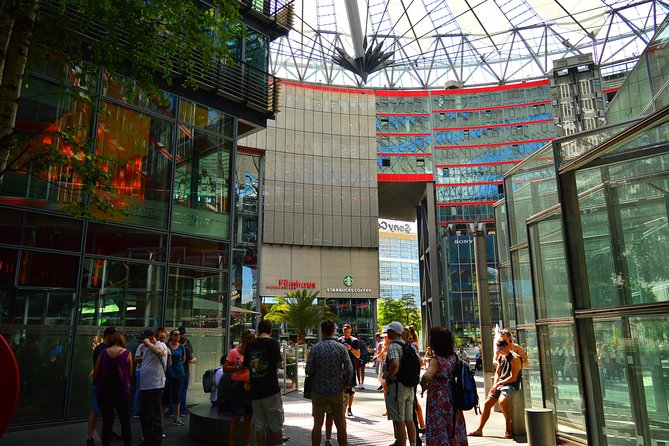 Private walking Tour: Berlin Architecture Tour - Kreuzberg and Friedrichshain: old apartment blocks, new life