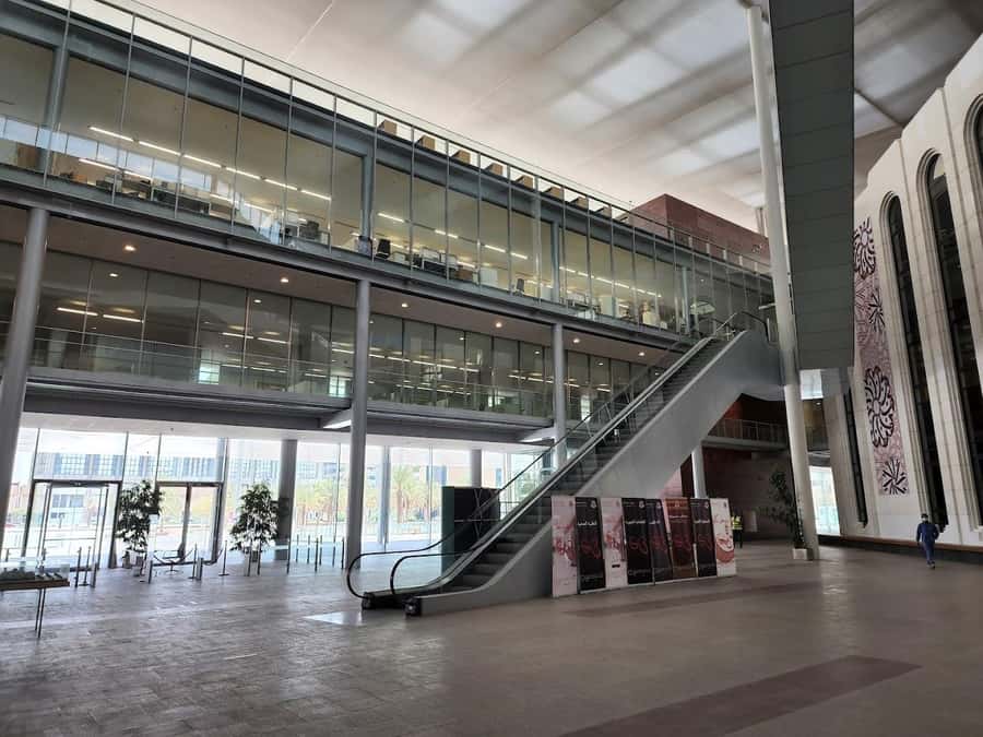 Riyadh: King Fahad National Library Guided Tour - Reading the Building From the Outside
