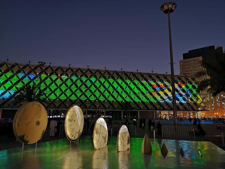 Riyadh: King Fahad National Library Guided Tour - Moving Through the Collection Areas