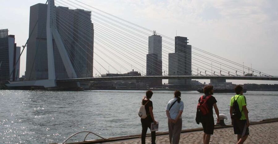 Rotterdam: Architectural Highlights Guided Walking Tour - Sint Laurens church and the memory of 1940