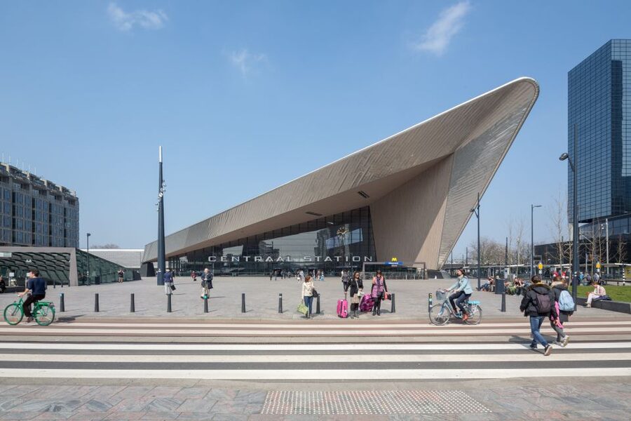Rotterdam: Architectural Highlights Guided Walking Tour - How much architecture fits into two hours