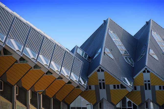 Rotterdam Architecture and Highlights Walking Tour (TOP RATED) - City Hall and the older Rotterdam