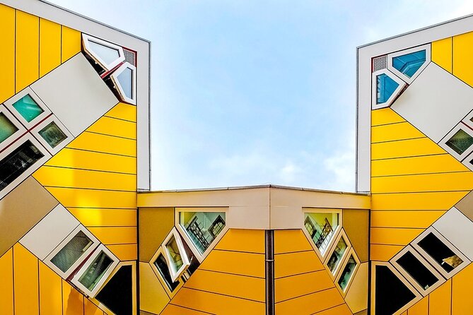 Rotterdam Must Do Tour: Highlights, History, WW2 and Architecture - The Nieuwe Delftse Poort