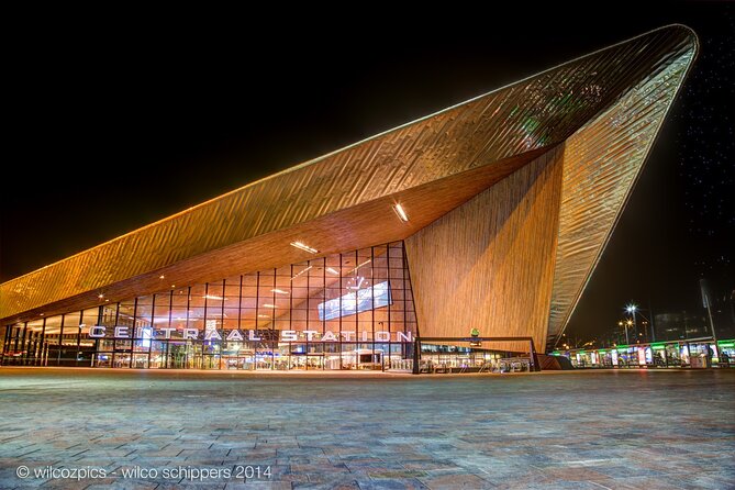 Rotterdam Must Do Tour: Highlights, History, WW2 and Architecture - Groot Handelsgebouw and the postwar city