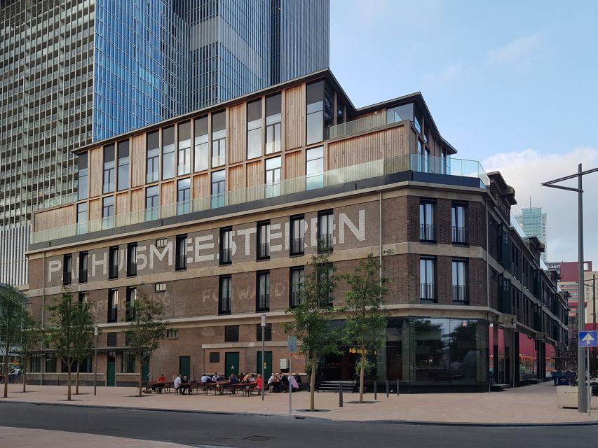 Rotterdam: Wilhelminapier, High-rise & floating architecture - Starting outside Het Nieuwe Luxor Theater
