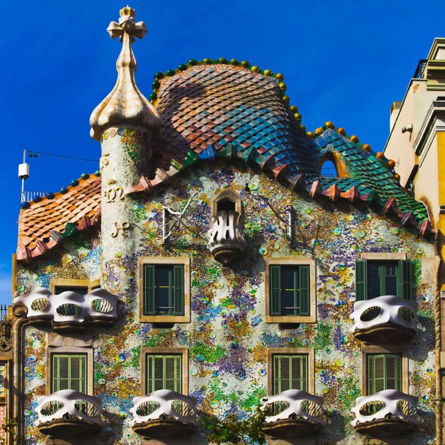 Sagrada Familia & Gaudi Guided Tour Private or Small Groups - Key points to know before booking