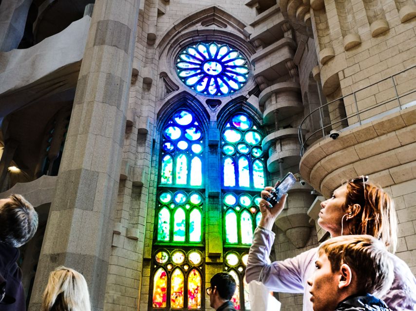 Sagrada Familia & Gaudi Guided Tour Private or Small Groups - Els Quatre Gats and the city’s creative circles