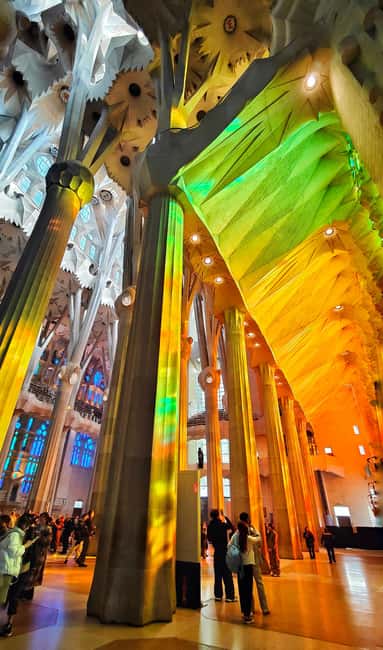 Sagrada Familia Private/Small Group Tour with an architect - Should you book the architect-led Sagrada Familia tour?