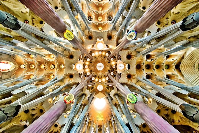 Sagrada Familia: Small Group Tour, hotel pick-up with Fast-Track - Hotel pickup makes the morning easier