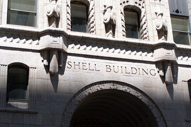 San Francisco Architecture Walking Tour - What makes the Financial District focus different