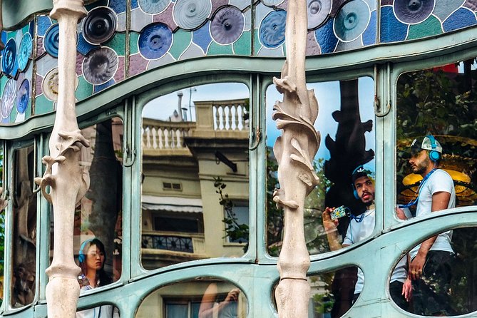 Self-Guided Audio Tour-The Surrealist Barcelona of Dalí and Gaudí - The unnamed theatre and historical stops