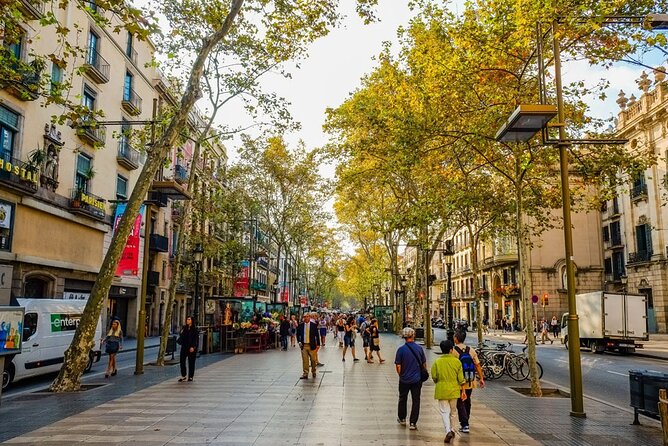Self-Guided Audio Tour-The Surrealist Barcelona of Dalí and Gaudí - Offline audio is the biggest practical advantage
