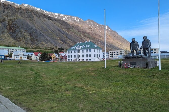 Self-Guided Tour of Ísafjörður: Art, History, and Architecture - Ísafjarðarkirkja and the town’s playful details