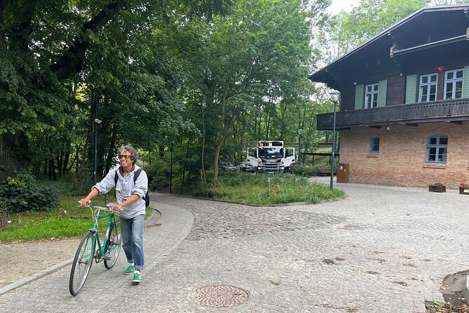 Sopot Private City Walking or Bike Tour with a local architect - Kuracyjny Square and the Riviera of the North