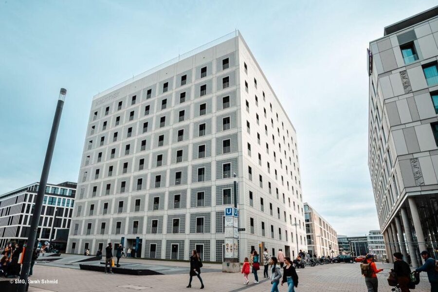 Stuttgart city library - an architectural tour - Form and function in one compact tour
