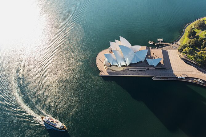 Sydney Opera House Architectural Tour - Group size, sound, and the guide’s delivery