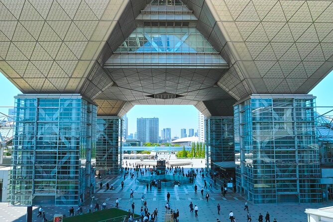 Tokyo Architecture and Contemporary Art Walking Tour with a local guide - Roppongi: three major art institutions in one district