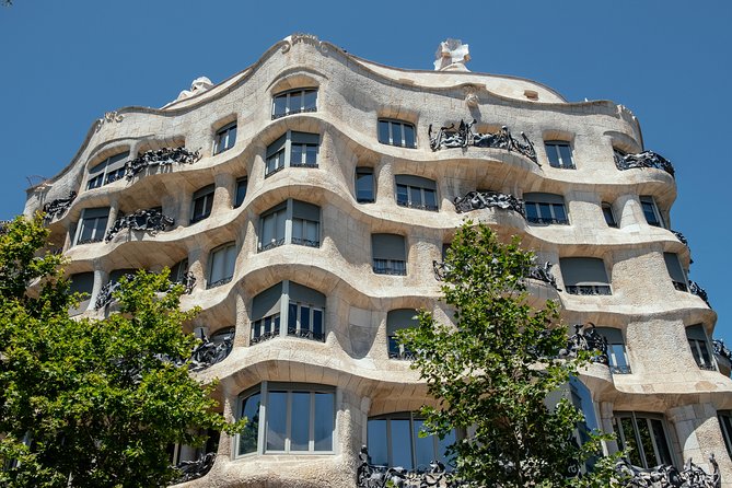 Treasures of Barcelona: Private Gaudi Walking Tour - Finishing at the Sagrada Família
