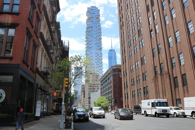 Tribeca Architecture And History Walking Tour - Stories, food tips, and a guide who adjusts to the group