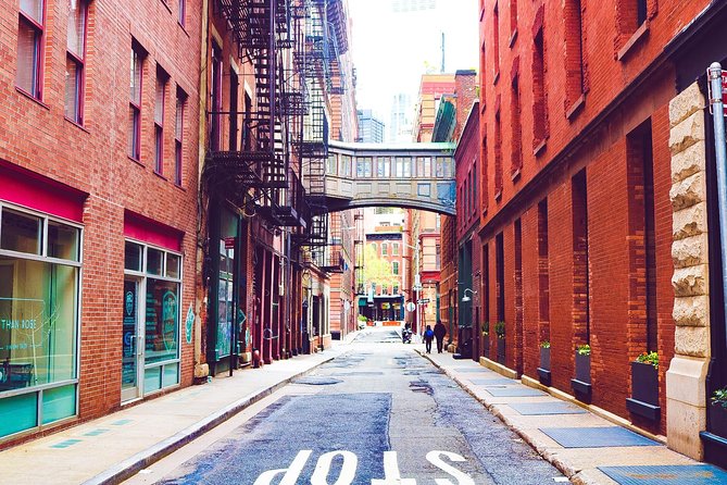 Tribeca Architecture And History Walking Tour - More than 15 locations, with architecture you can read