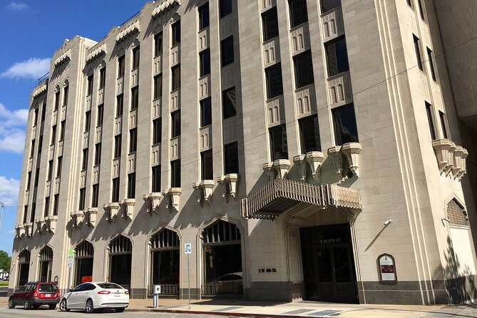 Tulsa Art Deco and Architecture with Expert Guide Walking Tour - Southwestern Bell, ARCO, and PSO