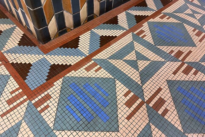 Tulsa Art Deco and Architecture with Expert Guide Walking Tour - What the guides do best