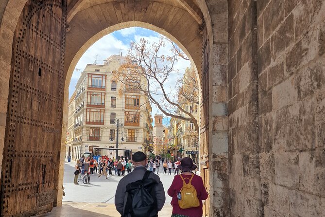 Valencia: Art & Architecture Guided Tour with Monuments Tickets - Why this three-hour walk works well in Valencia