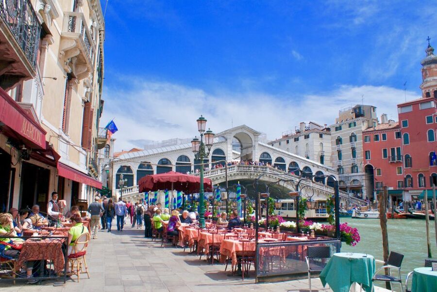 Venice Art and Architecture Private Walking Tour - Starting at Campo San Bartolomeo and the Goldoni statue
