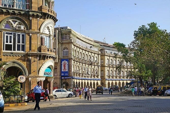 Victorian Gothic Heritage Quarter and Art Deco Walking Tour - Oval Maidan: Gothic Buildings on One Side, Art Deco on the Other