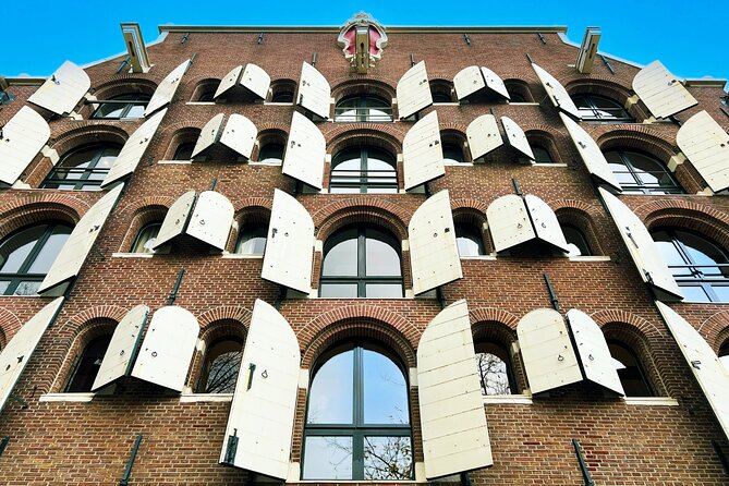 Walking Tour about Golden Age Architecture, private local guide - Starting near Dam Square and the Royal Palace