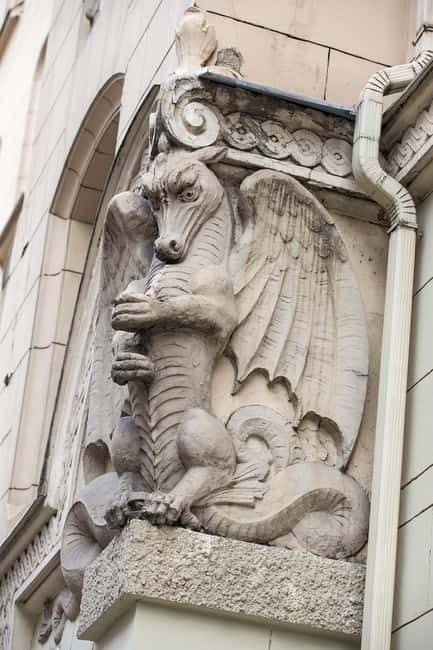 Walking Tour of Riga's Beautiful Art Nouveau Architecture - Moving on to Elizabetes Street