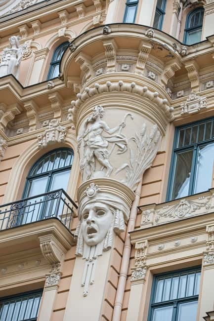 Walking Tour of Riga's Beautiful Art Nouveau Architecture - What the guide adds to the architecture