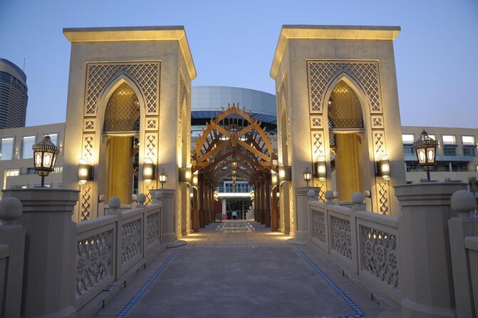 Wings of Dubai: Downtown Dubai Art & Architecture Tour - Key points at a glance